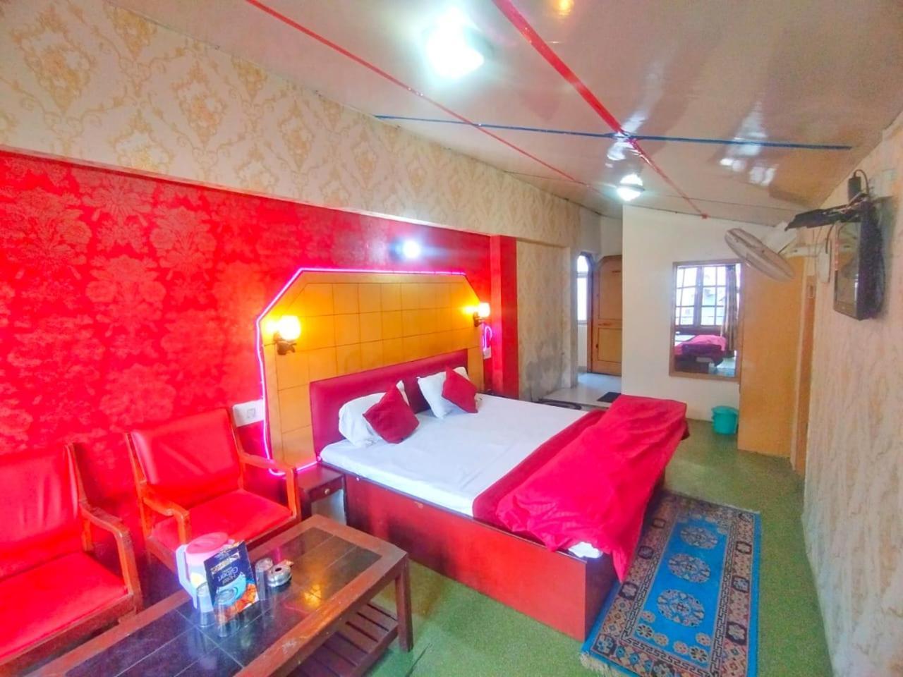 Hotel Gilbert Mountain View Manāli Zewnętrze zdjęcie